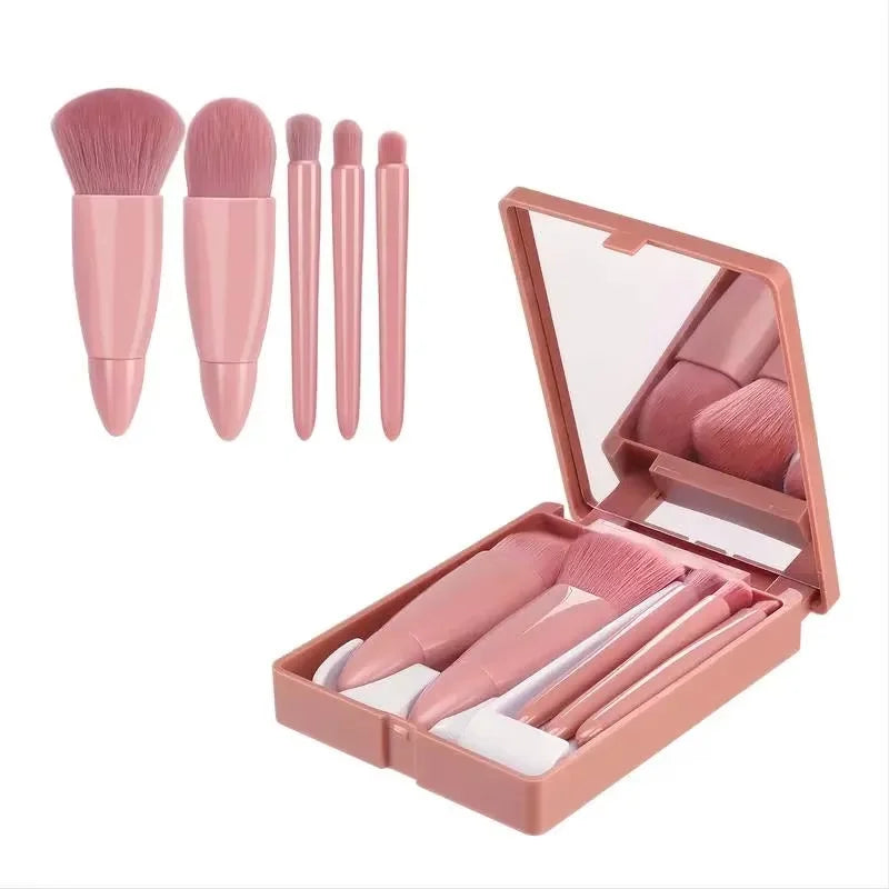 Set of 5 travel size makeup brushes