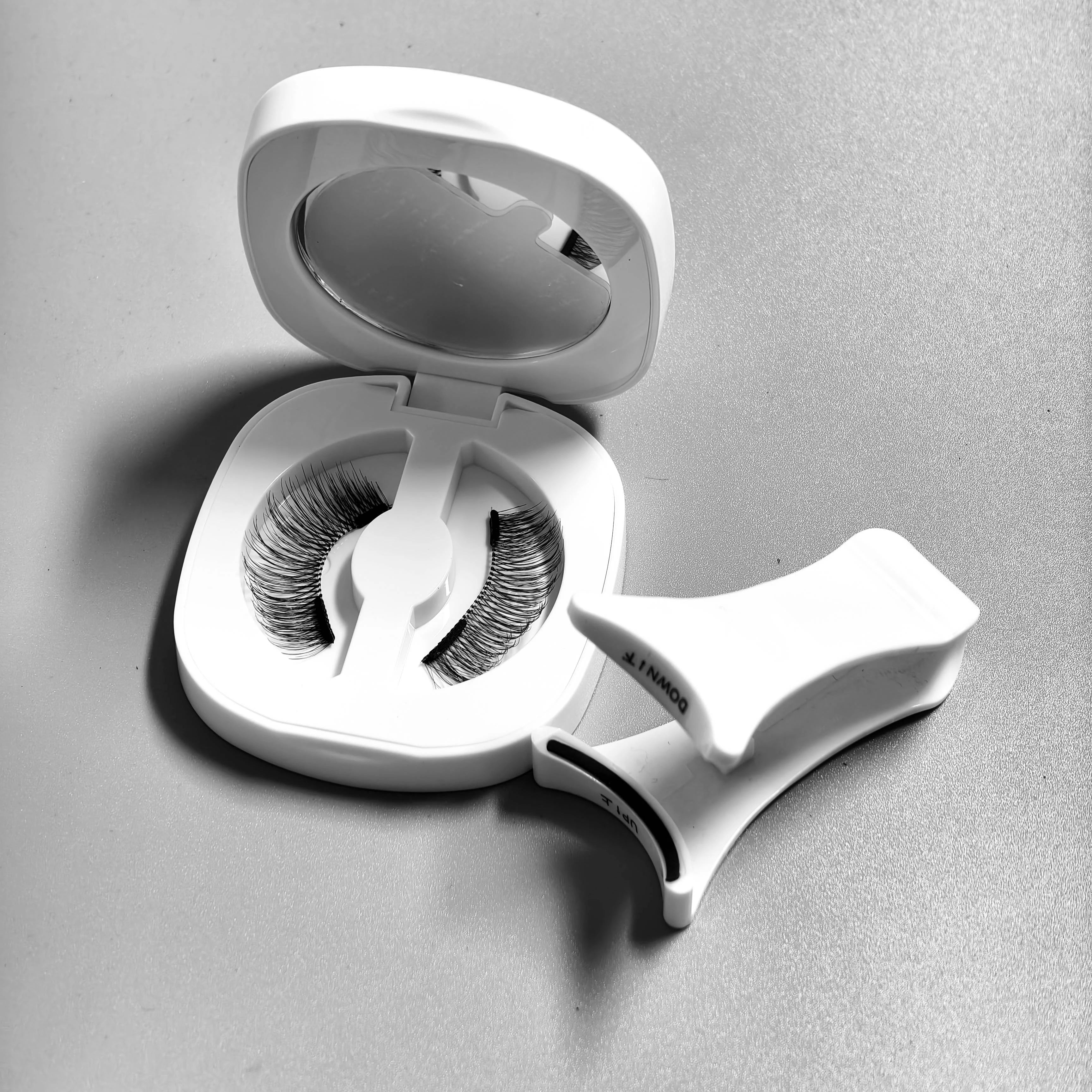 Magnetic false eyelashes