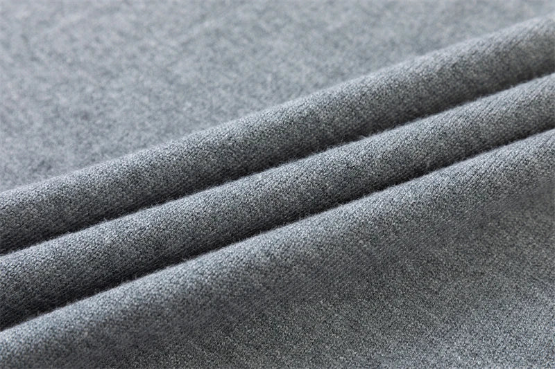 Men's Long-Sleeve Sweater – Elegance and Comfort for All Seasons